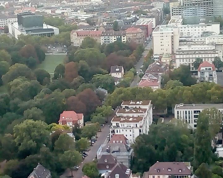 Restaurant Skyline